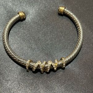Beautiful bracelet cable cuff NEW